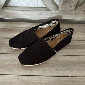 Toms Black Canvas BRAND NEW